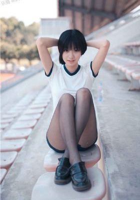 美女黄频在线