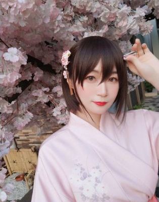 董宇辉走后东方甄选直播间画风变了