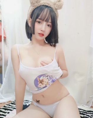 1979年电影《小花》