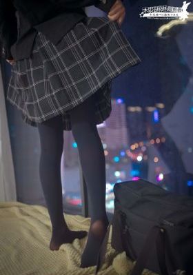 美剧《偷偷》免费观看