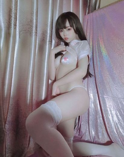 年轻的小保姆